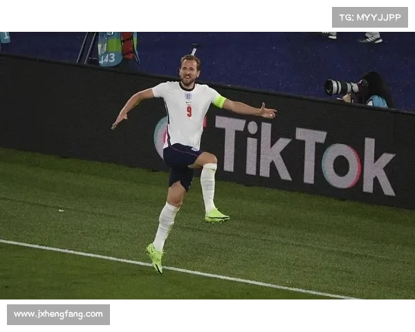 哈里凯恩如何凭实力与智慧成为当今足坛最具影响力的超级前锋